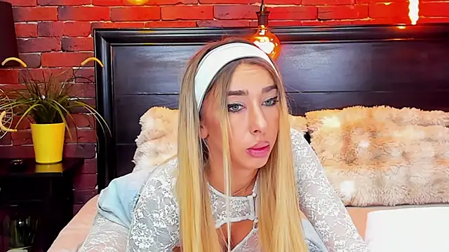 ChristynaRoss online show from 01-18-26, 08:23