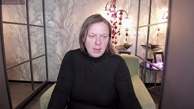 Snapshot of KellyPerfection chatting on 02-15-25, 01:27 KellyPerfection online show from 02-15-25, 01:27