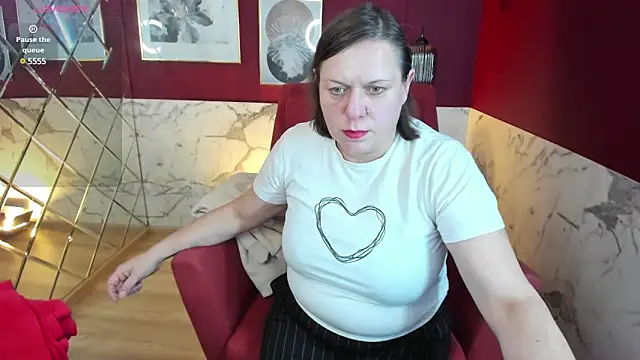 Snapshot of KellyPerfection chatting on 02-22-25, 11:13 KellyPerfection online show from 02-22-25, 11:13