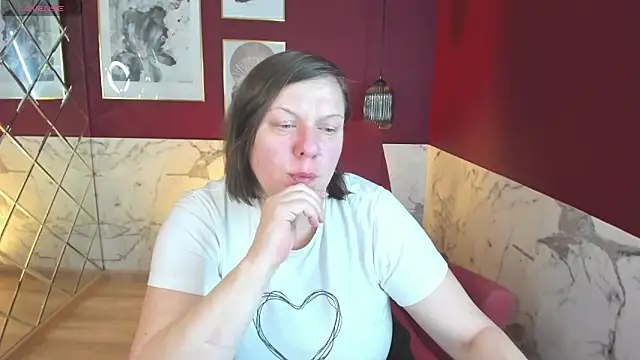 Snapshot of KellyPerfection chatting on 02-28-25, 05:37 KellyPerfection online show from 02-28-25, 05:37