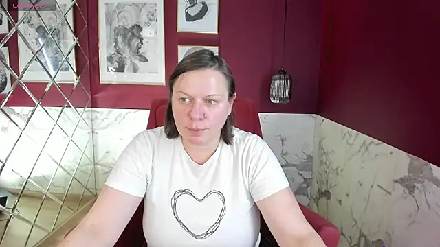 Snapshot of KellyPerfection chatting on 03-15-25, 01:29 KellyPerfection online show from 03-15-25, 01:29