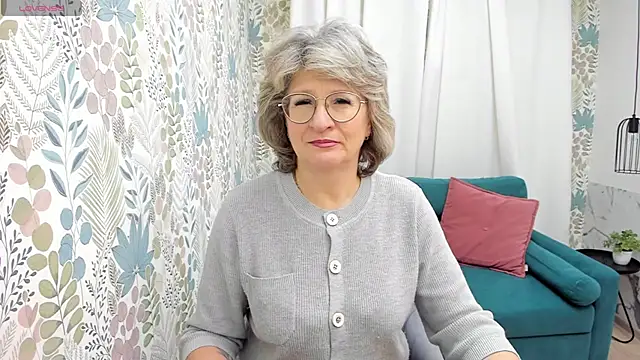 Snapshot of EvelynJoyful chatting on 12-09-24, 05:07 EvelynJoyful online show from 12-09-24, 05:07