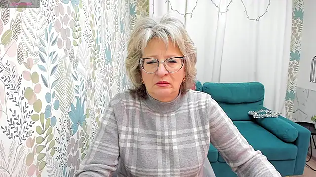 Snapshot of EvelynJoyful chatting on 01-06-25, 04:58 EvelynJoyful online show from 01-06-25, 04:58