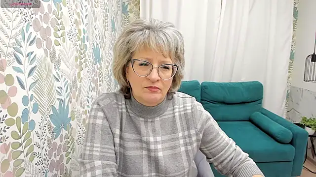 Snapshot of EvelynJoyful chatting on 01-21-25, 05:05 EvelynJoyful online show from 01-21-25, 05:05