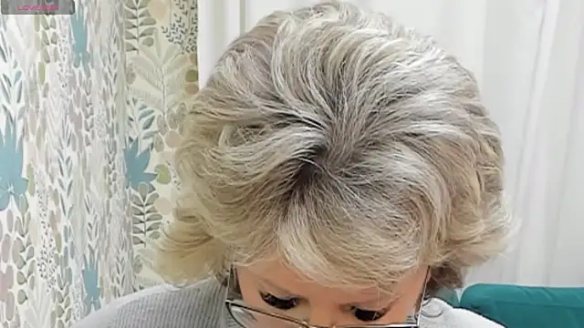 Snapshot of EvelynJoyful chatting on 01-24-25, 05:42 EvelynJoyful online show from 01-24-25, 05:42