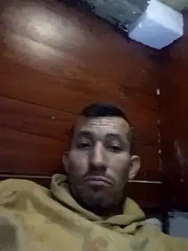 Snapshot of Serapitocojelon chatting on 10-11-25, 04:01 Serapitocojelon online show from 10-11-25, 04:01