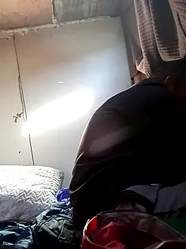 Snapshot of Serapitocojelon chatting on 10-17-25, 10:01 Serapitocojelon online show from 10-17-25, 10:01