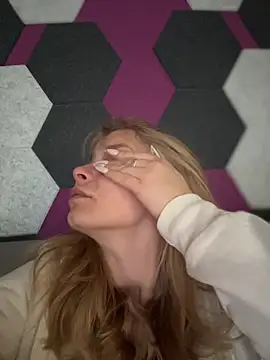 Snapshot of AnastasiaAniess chatting on 03-15-26, 07:58 AnastasiaAniess online show from 03-15-26, 07:58