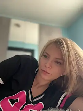 Snapshot of AnastasiaAniess chatting on 03-17-26, 10:29 AnastasiaAniess online show from 03-17-26, 10:29