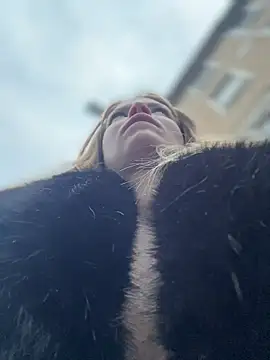 Snapshot of AnastasiaAniess chatting on 03-21-26, 05:45 AnastasiaAniess online show from 03-21-26, 05:45