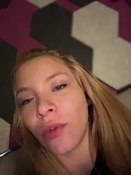 Snapshot of AnastasiaAniess chatting on 03-22-26, 06:11 AnastasiaAniess online show from 03-22-26, 06:11