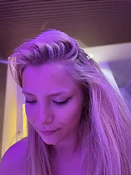 AnastasiaAniess online show from 04-30-26, 08:57