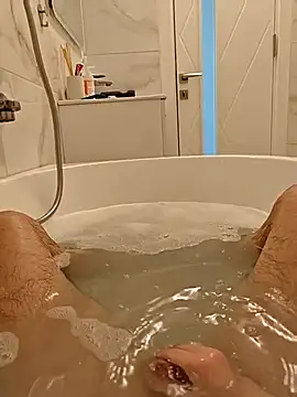 Snapshot of Salmancan chatting on 03-11-26, 01:06 Salmancan online show from 03-11-26, 01:06