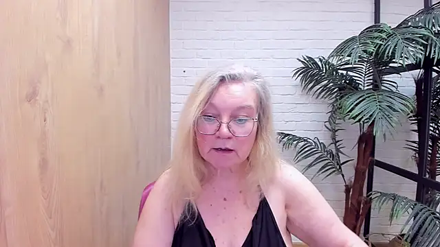 NataliMellow online show from 12-20-24, 04:25