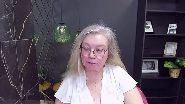 NataliMellow online show from 01-18-25, 01:29