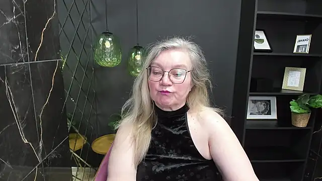 NataliMellow online show from 02-19-25, 04:22