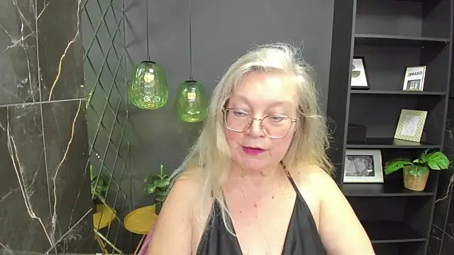 NataliMellow online show from 10-04-25, 03:21