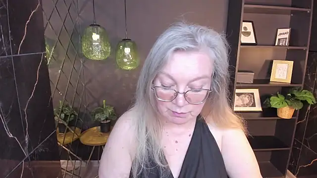 NataliMellow online show from 05-11-26, 02:45
