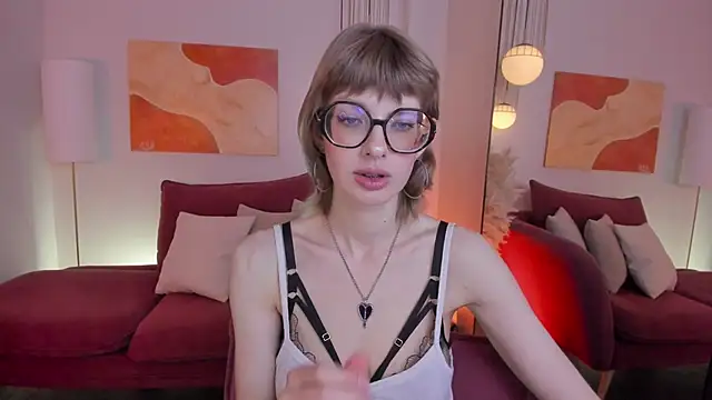 Snapshot of RubySoft chatting on 10-20-25, 09:04 RubySoft online show from 10-20-25, 09:04