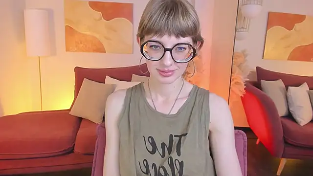 Snapshot of RubySoft chatting on 10-22-25, 08:41 RubySoft online show from 10-22-25, 08:41