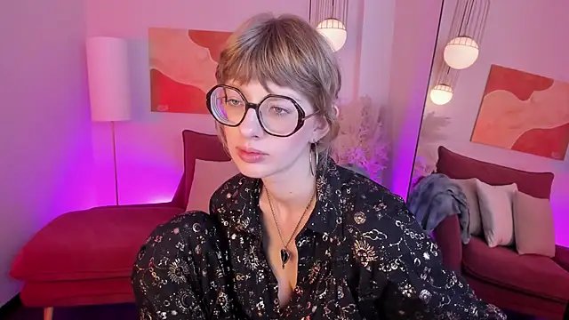 Snapshot of RubySoft chatting on 11-07-25, 09:26 RubySoft online show from 11-07-25, 09:26