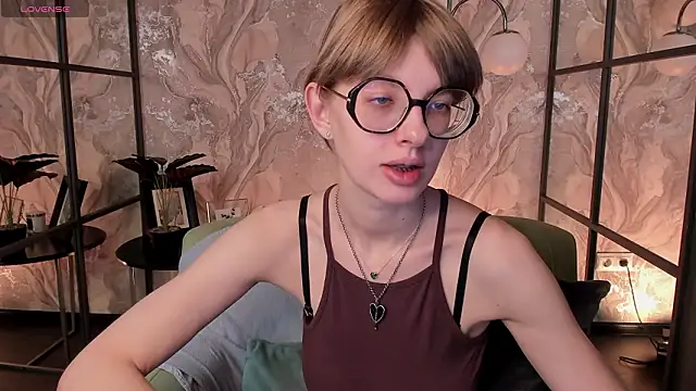 Snapshot of RubySoft chatting on 03-11-26, 08:48 RubySoft online show from 03-11-26, 08:48