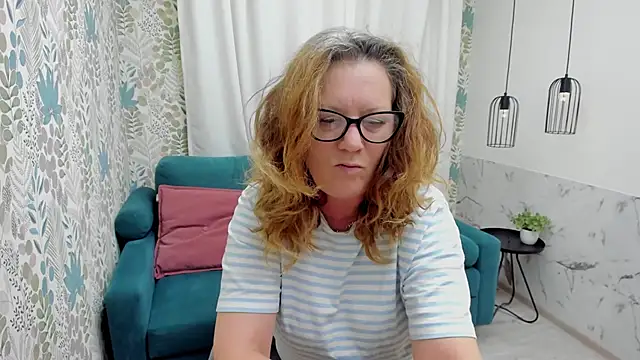 LeaPure online show from 06-13-26, 05:27