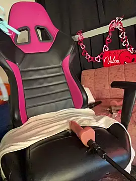 Snapshot of halana_squirts chatting on 02-20-26, 06:26 halana squirts online show from 02-20-26, 06:26