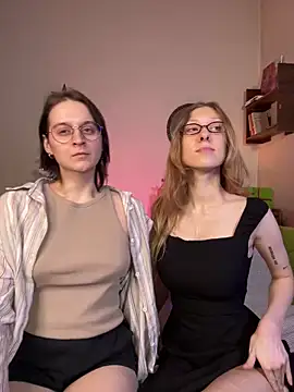 Snapshot of Jitoon_Exe chatting on 12-18-24, 05:10 Jitoon Exe online show from 12-18-24, 05:10