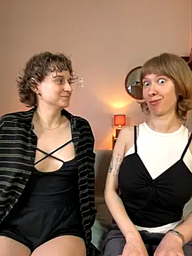 Snapshot of Jitoon_Exe chatting on 09-20-25, 07:04 Jitoon Exe online show from 09-20-25, 07:04