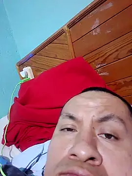 Snapshot of gusaven chatting on 03-05-26, 10:33 gusaven online show from 03-05-26, 10:33