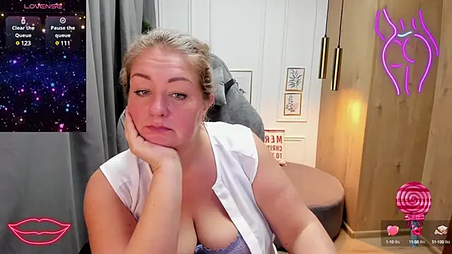 JenniferLight online show from 01-21-25, 01:18