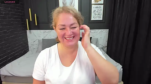 JenniferLight online show from 01-29-25, 08:25