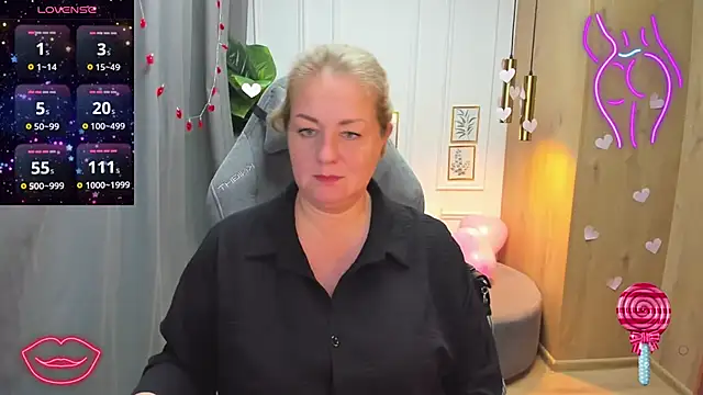 JenniferLight online show from 02-15-25, 04:47