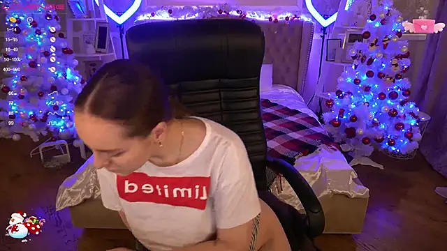 FoxyShy online show from 12-26-24, 12:49