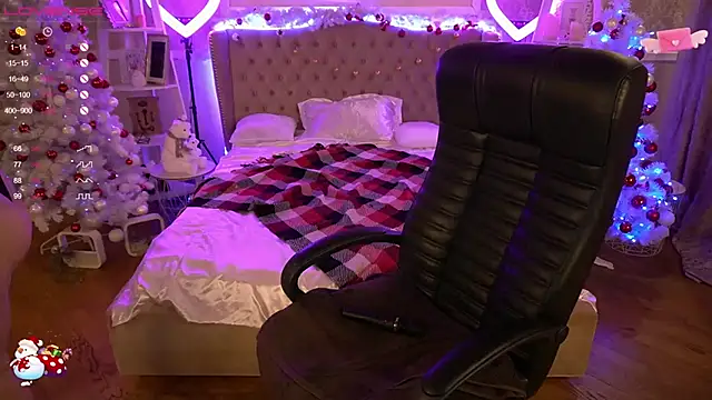 FoxyShy online show from 01-04-25, 12:49