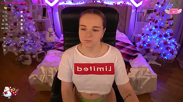 FoxyShy online show from 01-05-25, 12:42