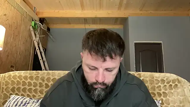 Snapshot of AlphaSparks chatting on 10-22-25, 02:45 AlphaSparks online show from 10-22-25, 02:45