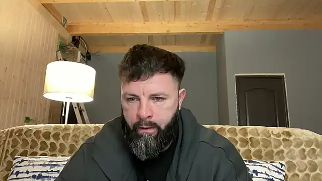 Snapshot of AlphaSparks chatting on 10-24-25, 02:52 AlphaSparks online show from 10-24-25, 02:52