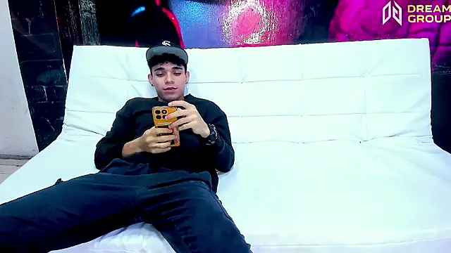 AmazingPartys online show from 02-18-26, 04:52