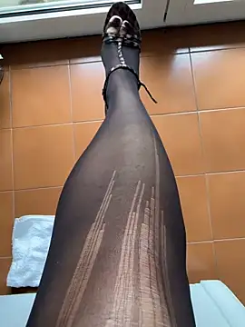 Wet-Pussycat online show from 12-13-24, 12:50
