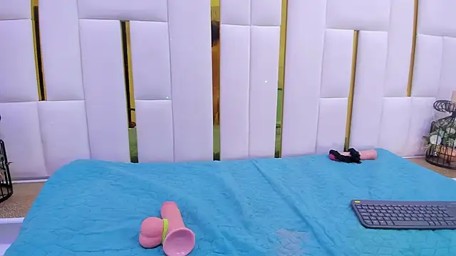 Snapshot of cristinapuerta_ chatting on 12-02-24, 06:10 cristinapuerta online show from 12-02-24, 06:10