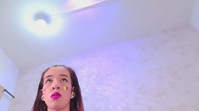 cristinapuerta  online show from 06-27-26, 11:37