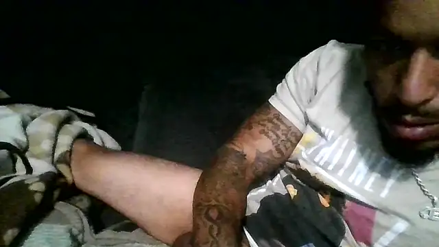 Snapshot of BigWayneBabyXXX chatting on 10-15-25, 01:11 BigWayneBabyXXX online show from 10-15-25, 01:11