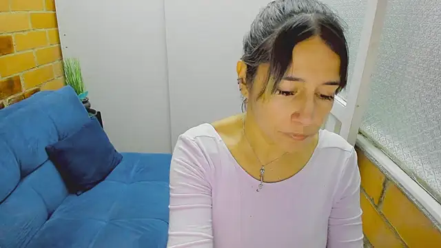 Snapshot of Penelope47 chatting on 03-22-25, 06:58 Penelope47 online show from 03-22-25, 06:58