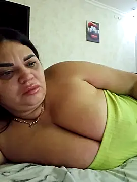 littleRikka online show from 12-21-25, 11:01