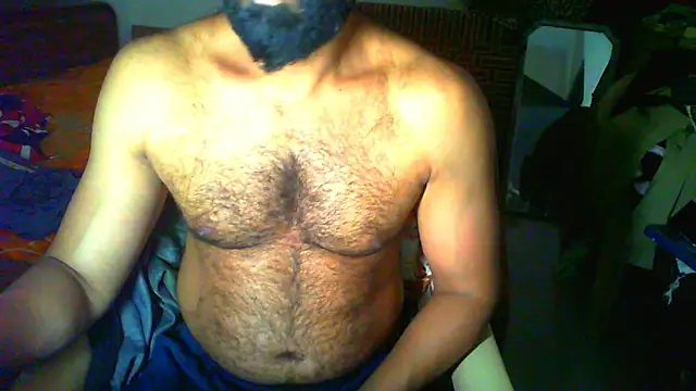 Snapshot of Vbestshow chatting on 02-20-26, 12:05 Vbestshow online show from 02-20-26, 12:05