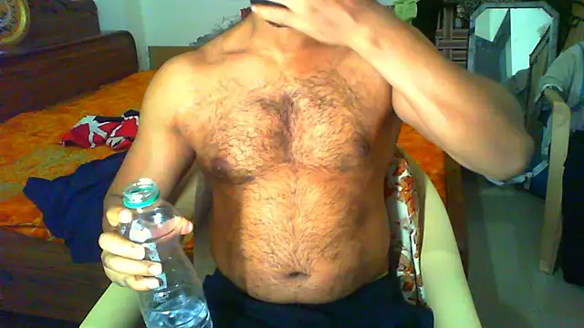 Snapshot of Vbestshow chatting on 03-20-26, 12:10 Vbestshow online show from 03-20-26, 12:10