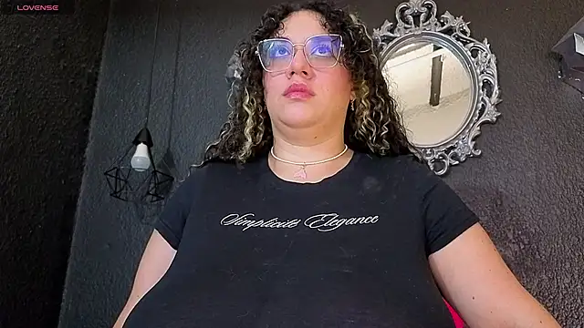 Snapshot of dulce_lf chatting on 02-25-26, 05:28 dulce lf online show from 02-25-26, 05:28