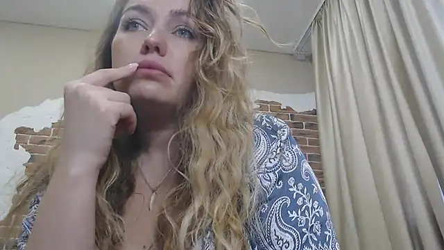 xxkristinaxx online show from 01-24-25, 08:02